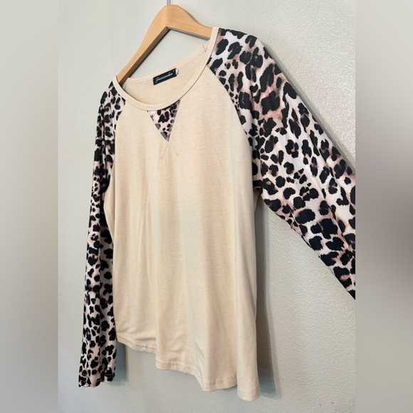 Women’s long sleeve shirt size large - Picture 3 of 9